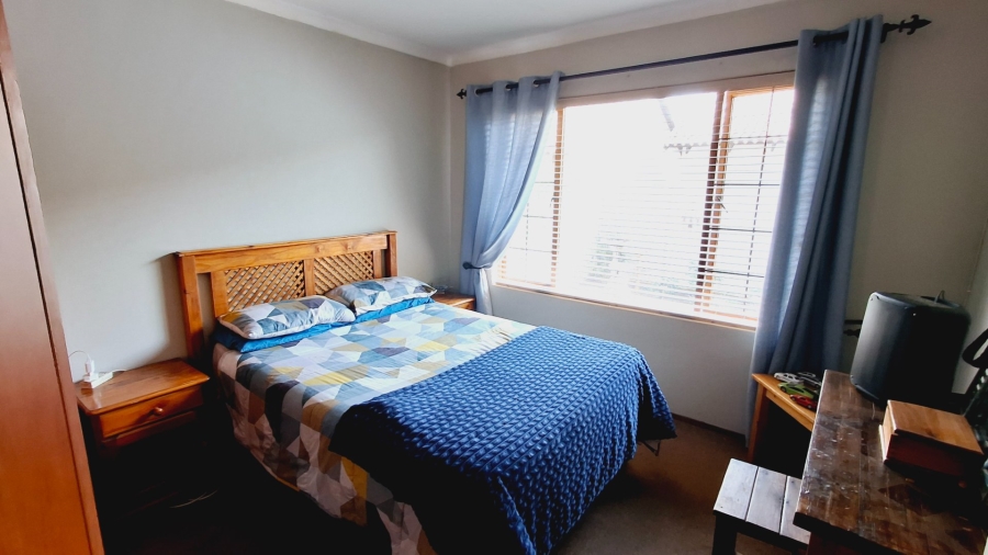 2 Bedroom Property for Sale in Vaalpark Free State